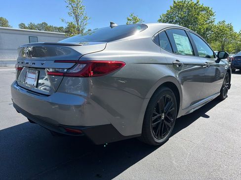 Used 2026 Toyota Camry Hybrid FWD image 3