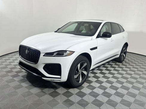 Used 2026 Jaguar F-PACE R-Dynamic S image 1