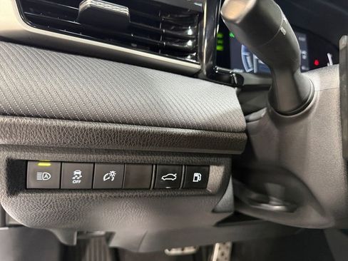 Used 2025 Toyota Camry LE image 38