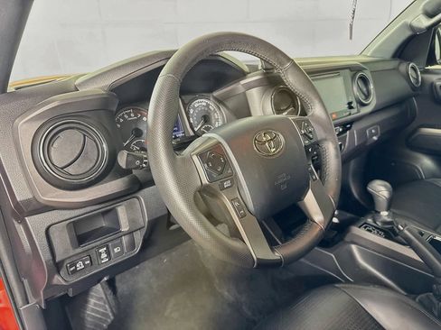 Used 2018 Toyota Tacoma TRD Off-Road w/ TRD Premium Off Road Package RWD image 9