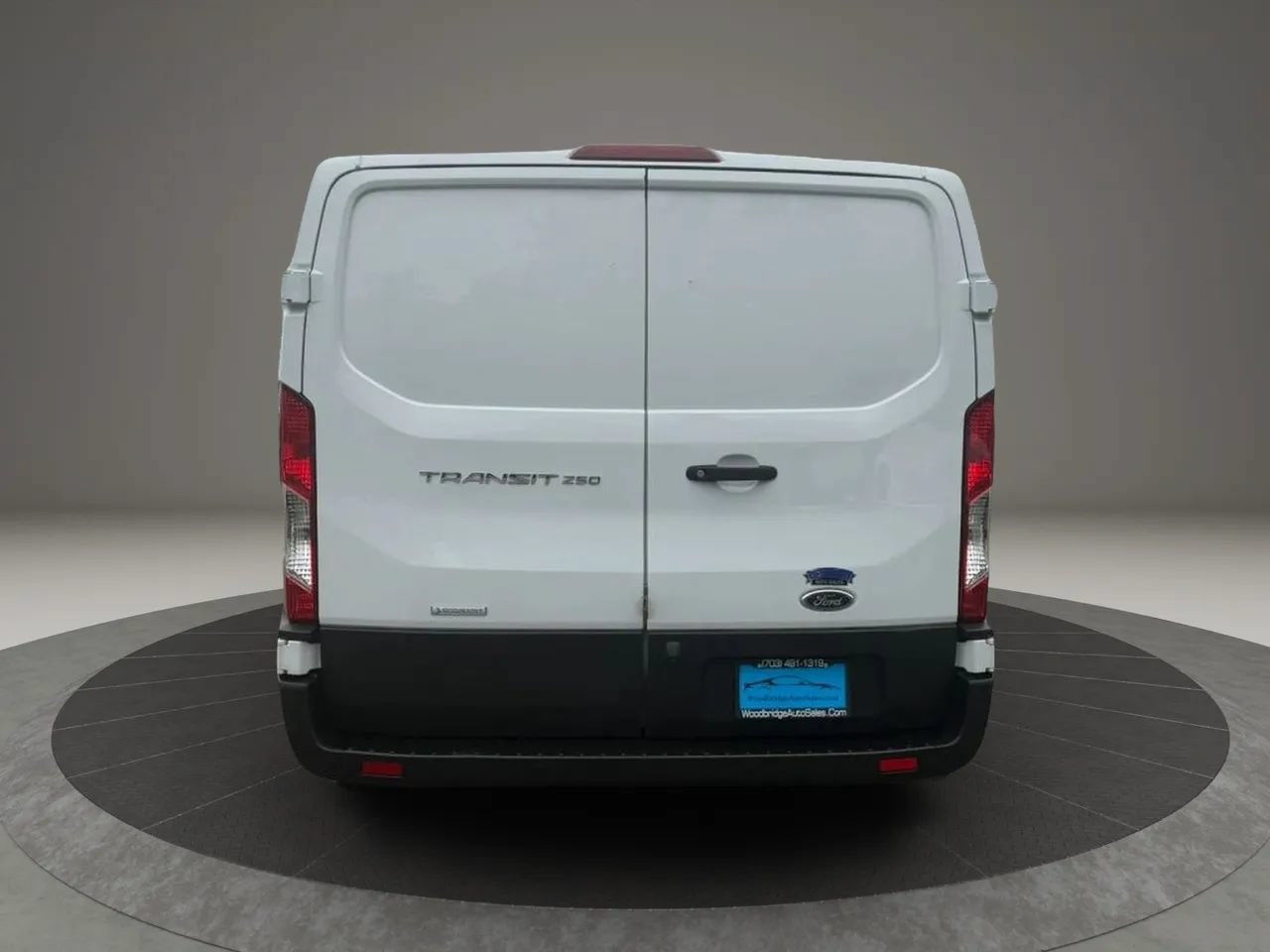 Used 2020 Ford Transit 250 Low Roof w/ Load Area Protection Package RWD image 4