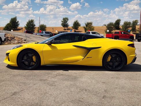 Used 2025 Chevrolet Corvette E-Ray AWD/4WD image 4
