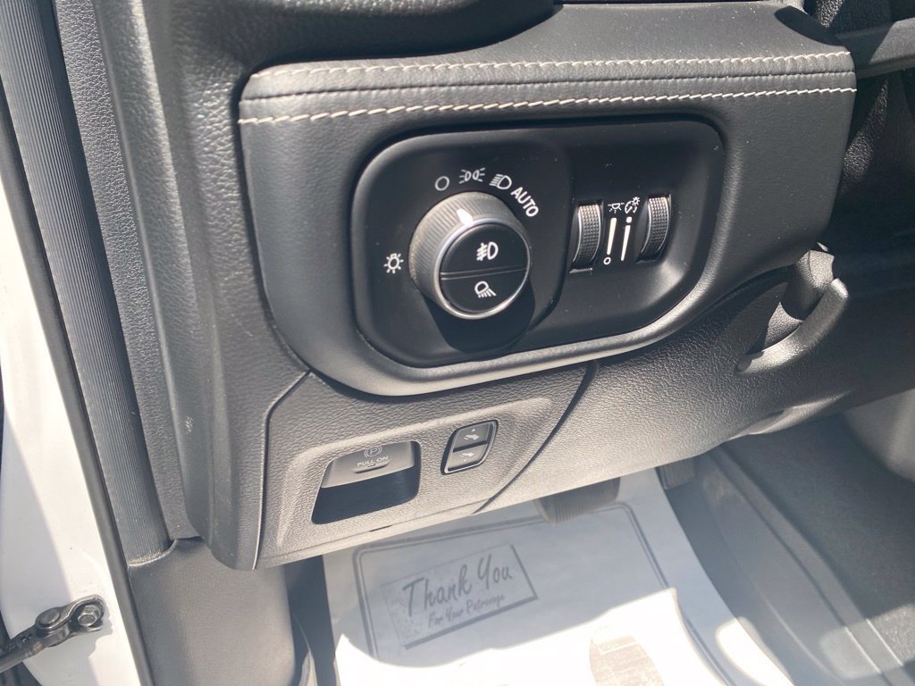 Used 2019 RAM 1500 Limited AWD/4WD image 16