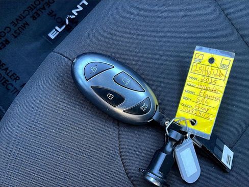 Certified 2025 Hyundai Elantra Sport image 11