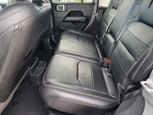 Used 2021 Jeep Wrangler Unlimited Sahara w/ Cold Weather Group image 18