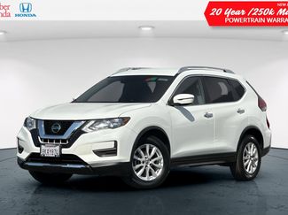 Used 2019 Nissan Rogue SV image 1