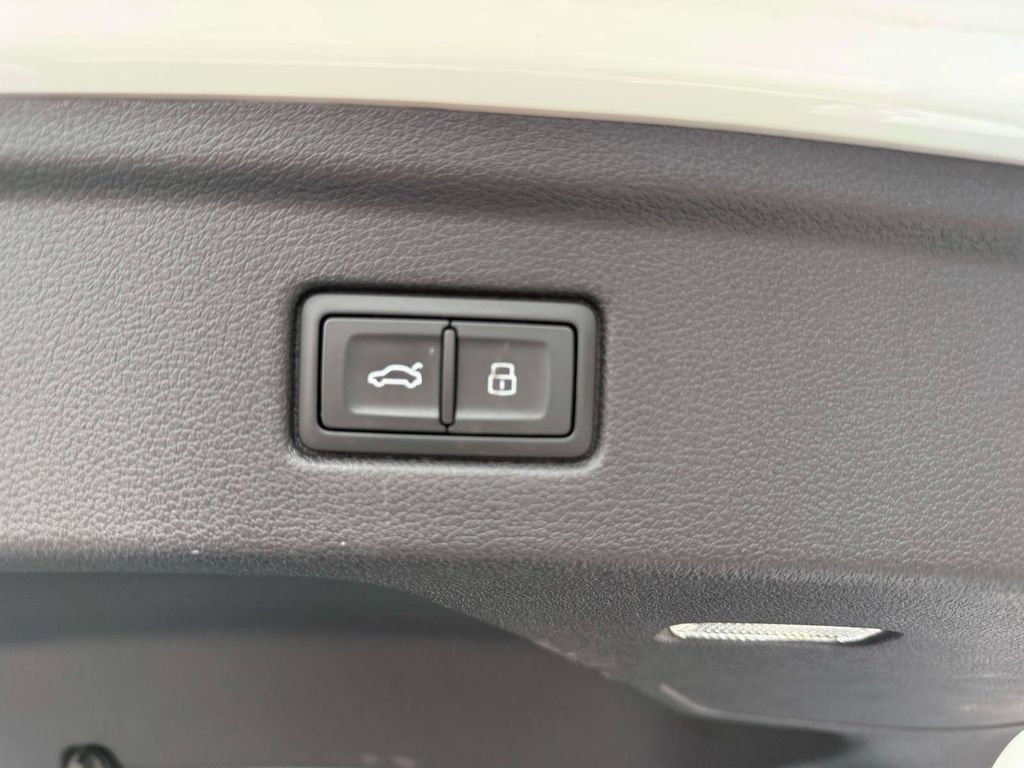 Used 2025 Audi A5 2.0T Premium Plus AWD/4WD image 12