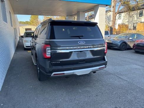 Used 2023 Ford Expedition Limited image 7