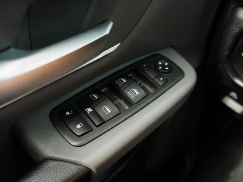 Used 2020 RAM 1500 Big Horn AWD/4WD image 32