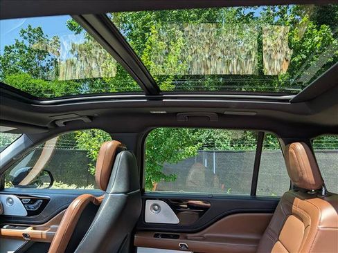 Certified 2023 Lincoln Aviator Reserve w/ Equipment Group 201A AWD/4WD image 30