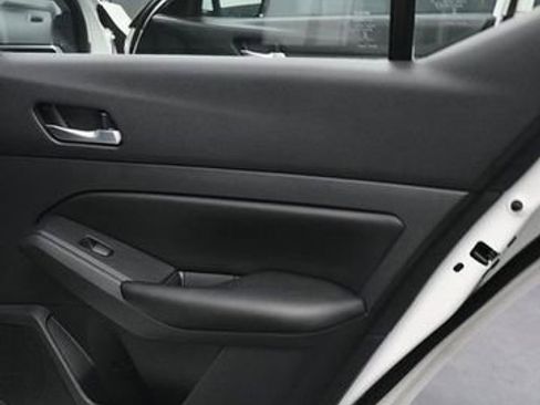 Used 2021 Nissan Altima 2.5 S FWD image 12