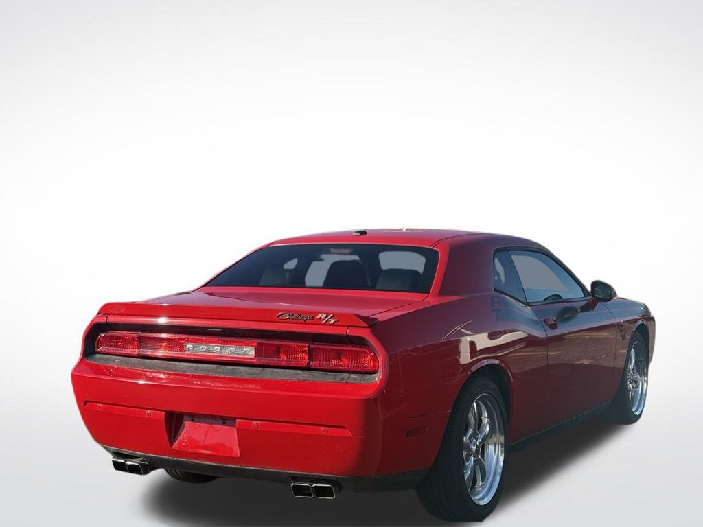 Used 2013 Dodge Challenger R/T RWD image 4