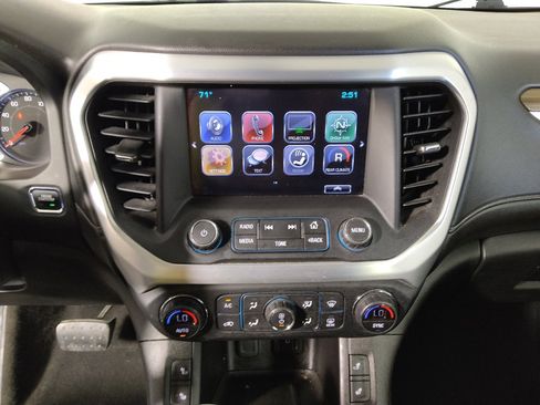 Used 2019 GMC Acadia SLE FWD image 25