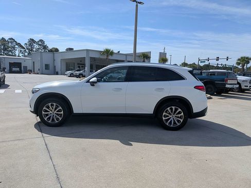 Used 2024 Mercedes-Benz GLC 300 4MATIC image 6