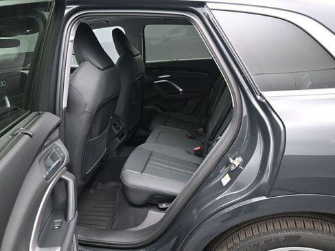 New 2025 Audi Q5 Prestige image 11