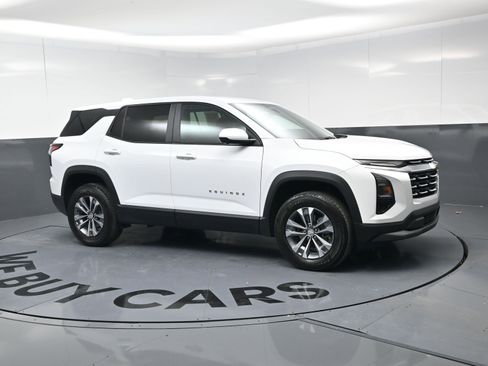 Certified 2025 Chevrolet Equinox LT w/ Safety and Technology Package image 2