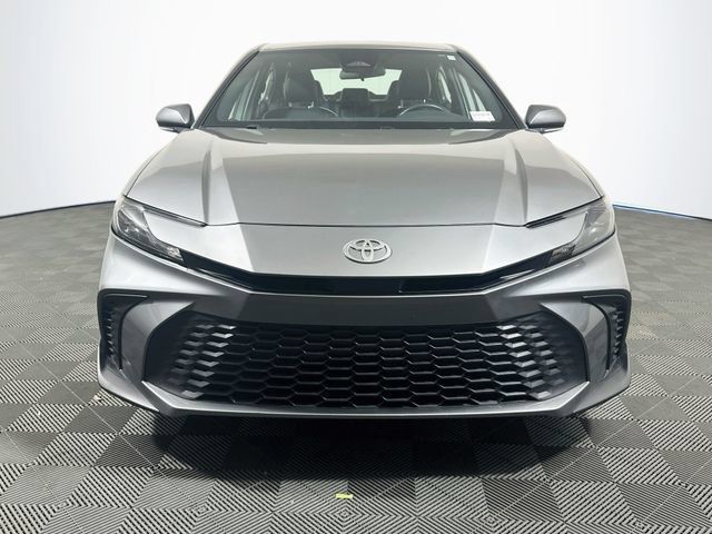 Certified 2025 Toyota Camry SE FWD image 3