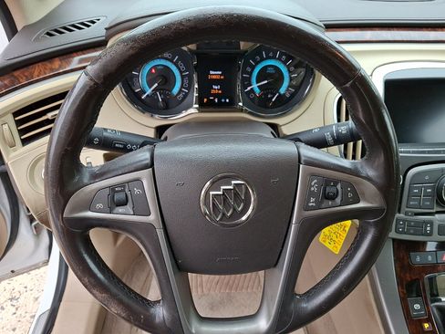 Used 2013 Buick LaCrosse Leather w/ Entertainment Package FWD image 16