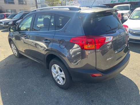 Used 2013 Toyota RAV4 LE image 6