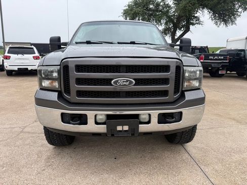 Used 2006 Ford F250 4x4 Crew Cab Super Duty image 2