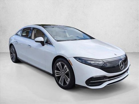 Used 2022 Mercedes-Benz EQS 450+ Sedan image 3