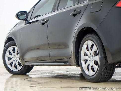 Used 2023 Toyota Corolla LE FWD image 11