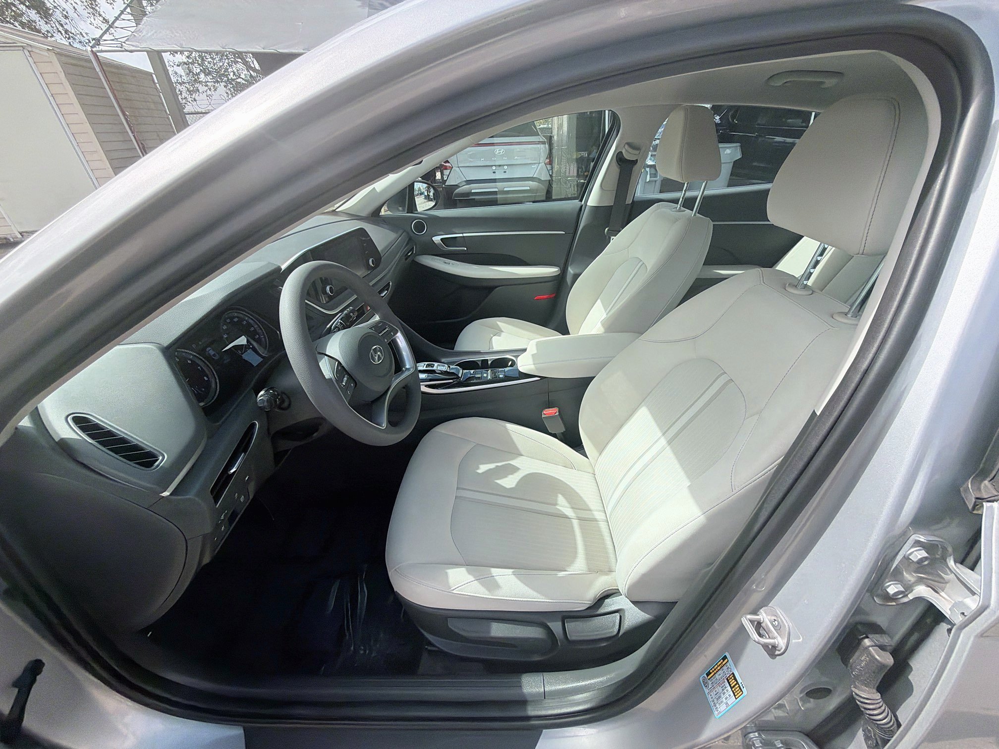 Used 2023 Hyundai Sonata SE FWD image 16