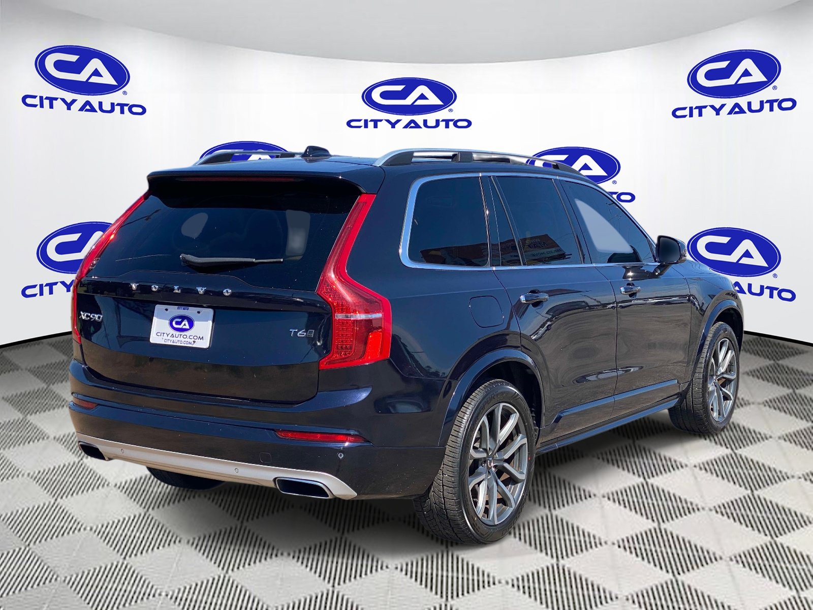 Used 2019 Volvo XC90 T6 Momentum AWD/4WD image 3