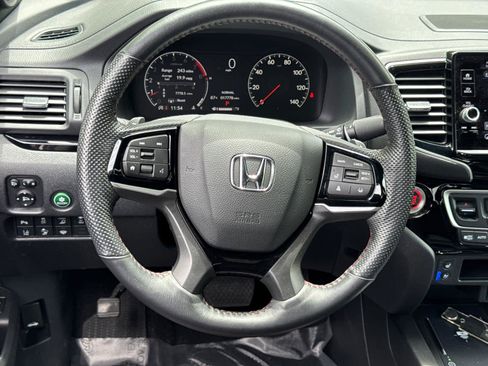 Used 2025 Honda Ridgeline Black Edition image 18