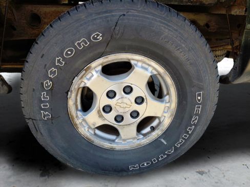 Used 2000 Chevrolet Silverado 1500 LS w/ Off-Road Chassis Pkg image 38