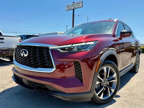 Used 2023 INFINITI QX60 Luxe w/ Performance Audio Package FWD image 4