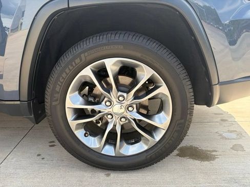 Used 2019 Jeep Grand Cherokee Limited RWD image 13