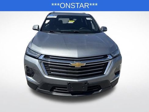 Used 2023 Chevrolet Traverse LT FWD image 9