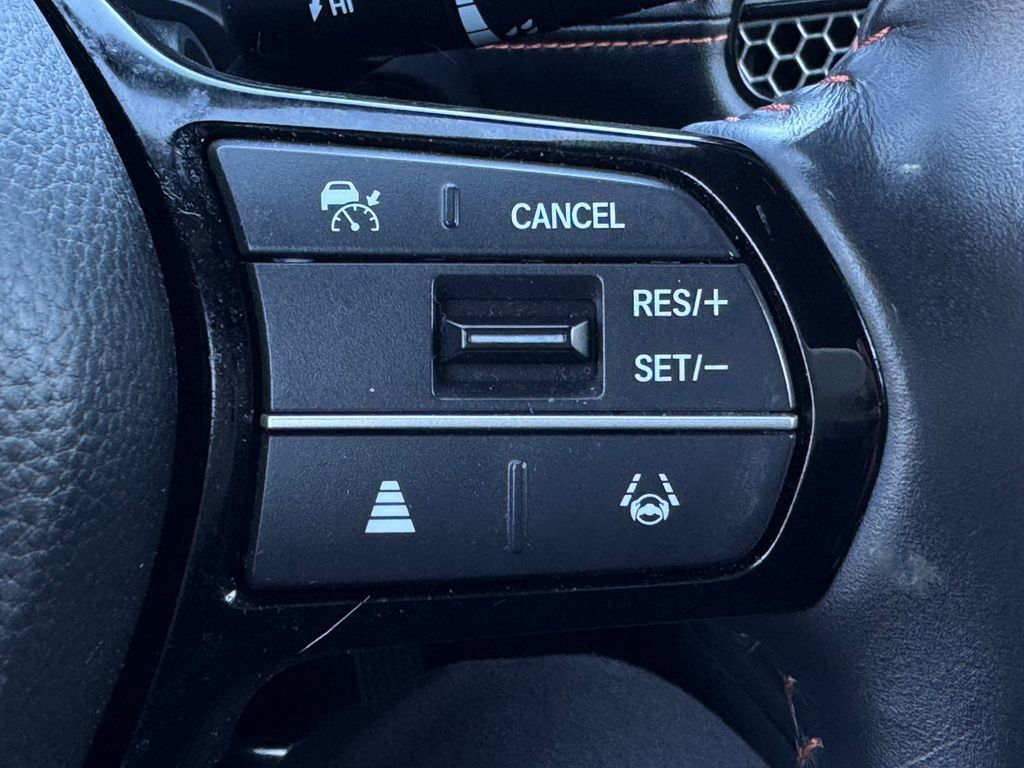 Used 2025 Honda HR-V Sport image 25
