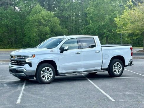 Used 2023 Chevrolet Silverado 1500 LTZ w/ Technology Package AWD/4WD image 2