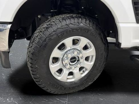 Used 2024 Ford F250 XLT AWD/4WD image 31