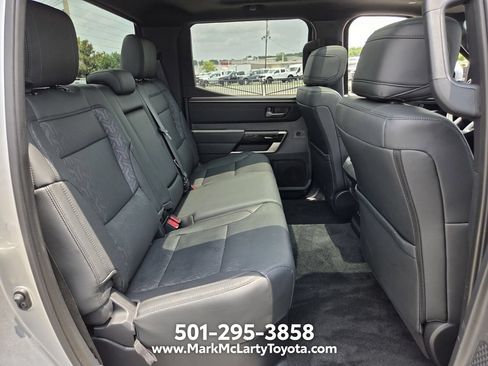 Used 2025 Toyota Tundra Limited AWD/4WD image 15