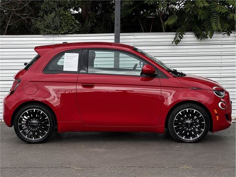 Used 2024 FIAT 500 e (RED) FWD image 13