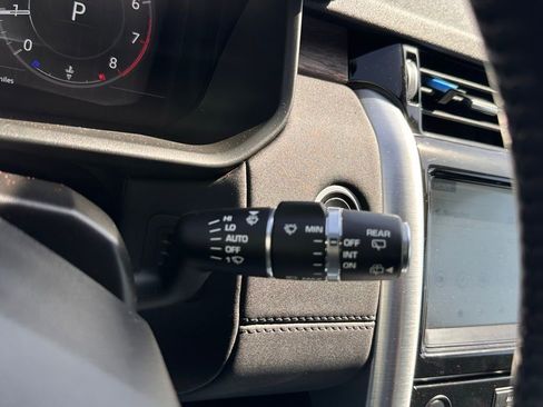Used 2020 Land Rover Discovery HSE AWD/4WD image 38
