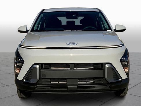 New 2026 Hyundai Kona SE image 3