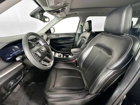 Used 2023 Jeep Grand Cherokee L Limited RWD image 21