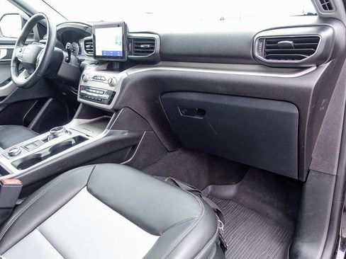 Used 2023 Ford Explorer XLT w/ Equipment Group 202A image 11