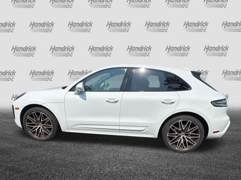 Used 2023 Porsche Macan AWD/4WD image 9