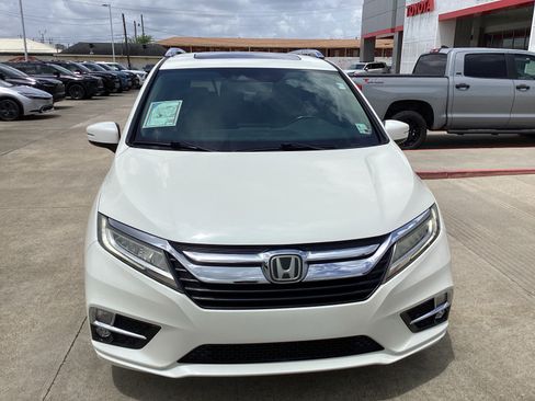 Used 2019 Honda Odyssey Elite image 2