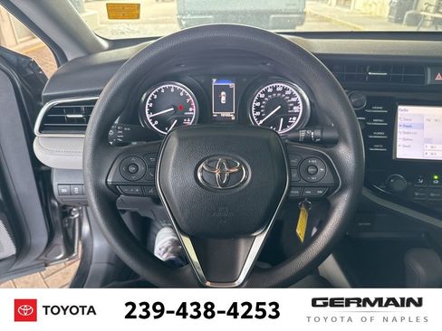 Used 2018 Toyota Camry LE image 17
