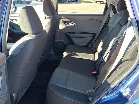 Used 2023 Nissan Rogue SV image 8