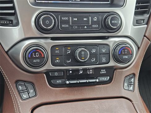 Used 2020 Chevrolet Tahoe Premier w/ Premier 6.2L Value Package image 19