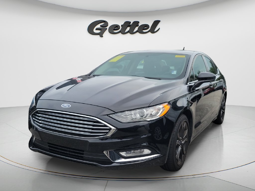 Used 2018 Ford Fusion SE w/ Equipment Group 201A FWD image 1