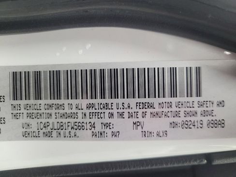 Used 2015 Jeep Cherokee Limited FWD image 33