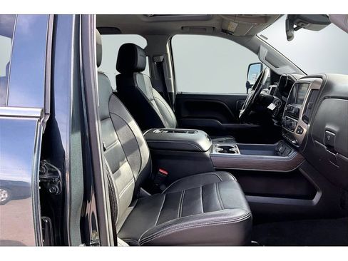 Used 2018 GMC Sierra 2500 Denali image 29